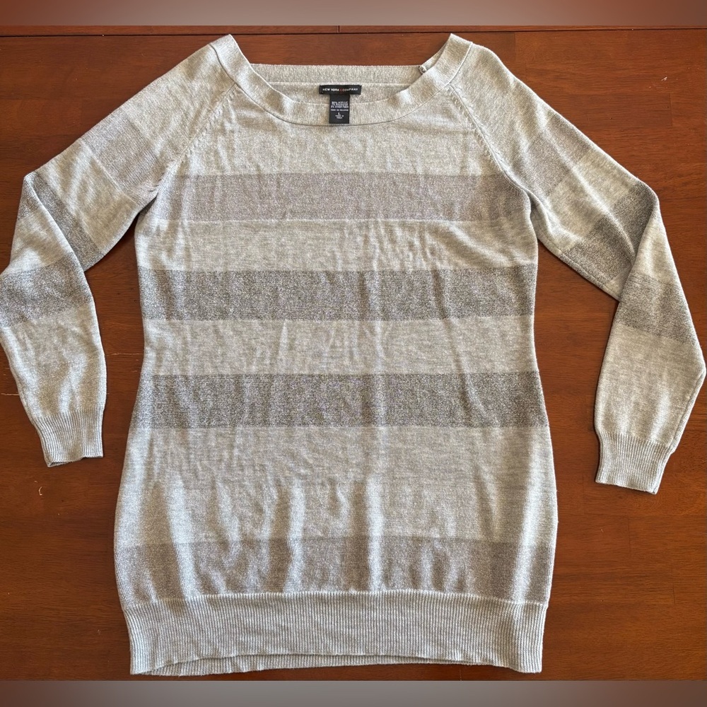 New York & Company Gray and Silver Metallic Stripe Pullover Sweater size Large